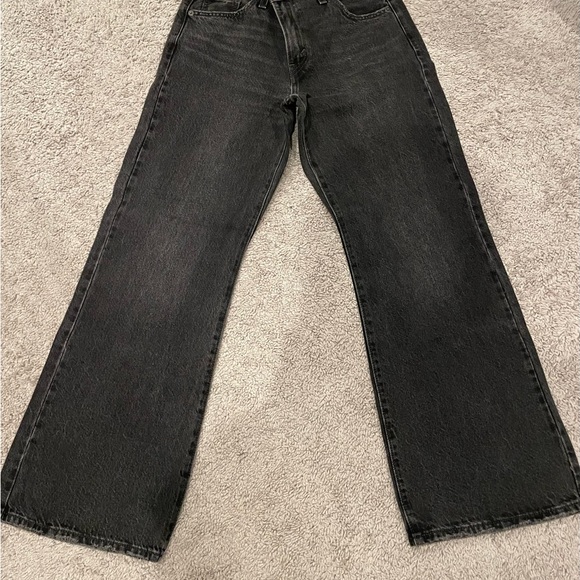 Baggy Bootcut
Women's Jeans
Color: Worn In Black
Size: 26W × 29L - Picture 2 of 4